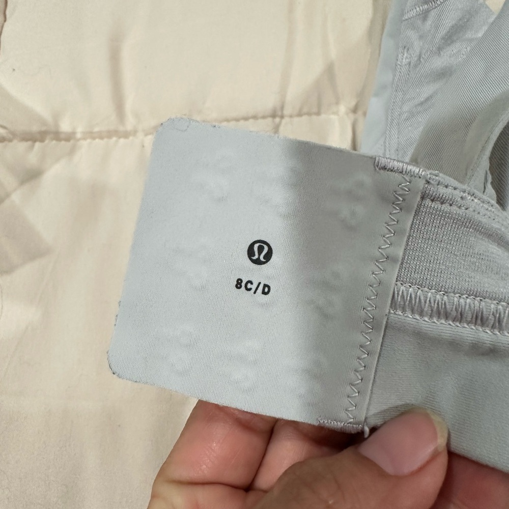 Lululemon Stash it All Bra in Grey 8 C/D - Picture 9 of 9